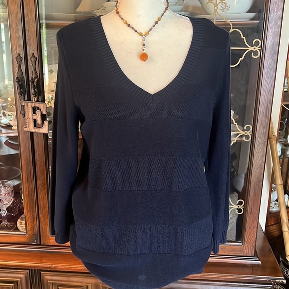 Sweater by Tommy Hilfiger 3/4 sleeve V-Neck - Picture 3 of 10